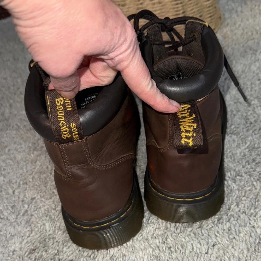 Doc Martens airwair Cartor combat boots distressed look brown leather men’s 10